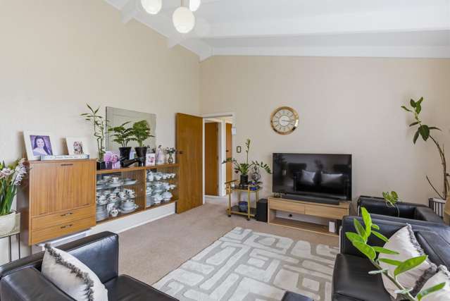 556 Queen Street East Levin_1