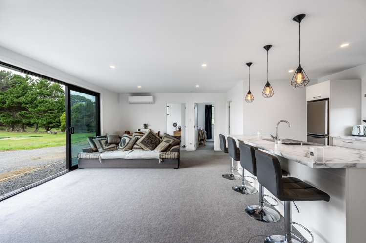 87 Blairlogie Close Otatara_5