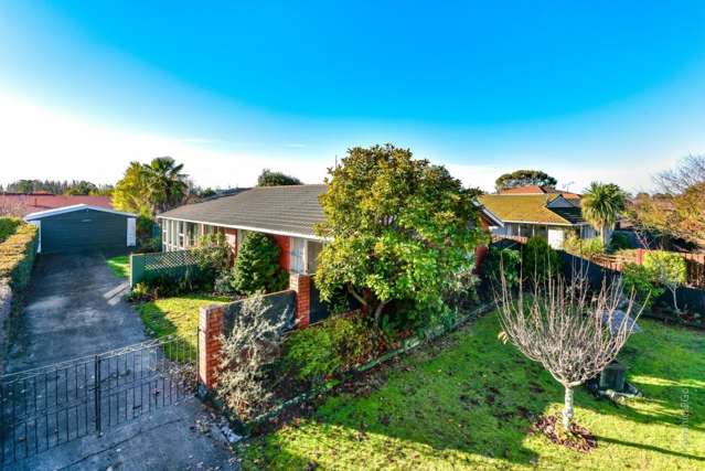 120 Lake Terrace Road Burwood_1