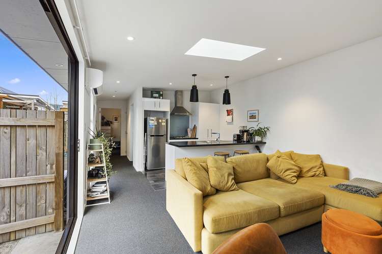 4/104 Onepu Road Lyall Bay_12