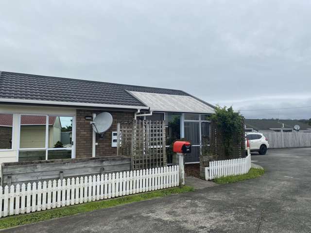 Cozy 1-Bedroom Gem For Rent