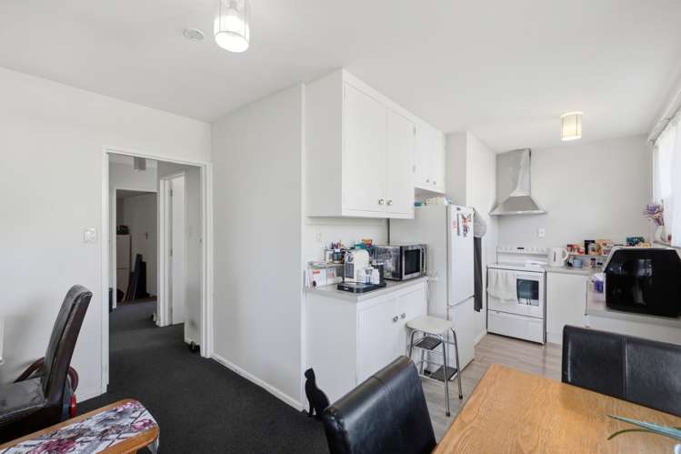 2/50 Reynolds Avenue_4