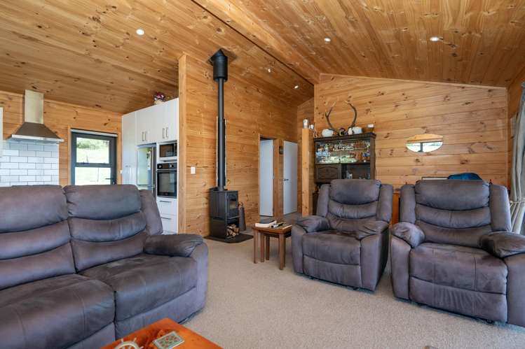 209 Paerata Ridge Road Waiotahe_6