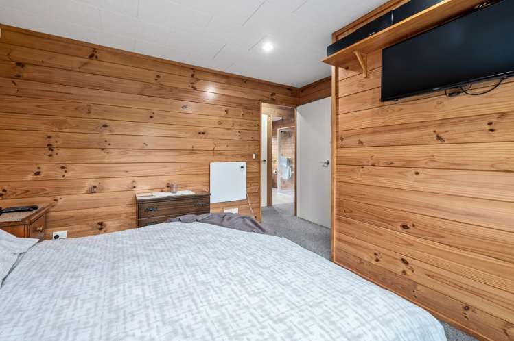 10 Heaphy Place Pukehangi_14