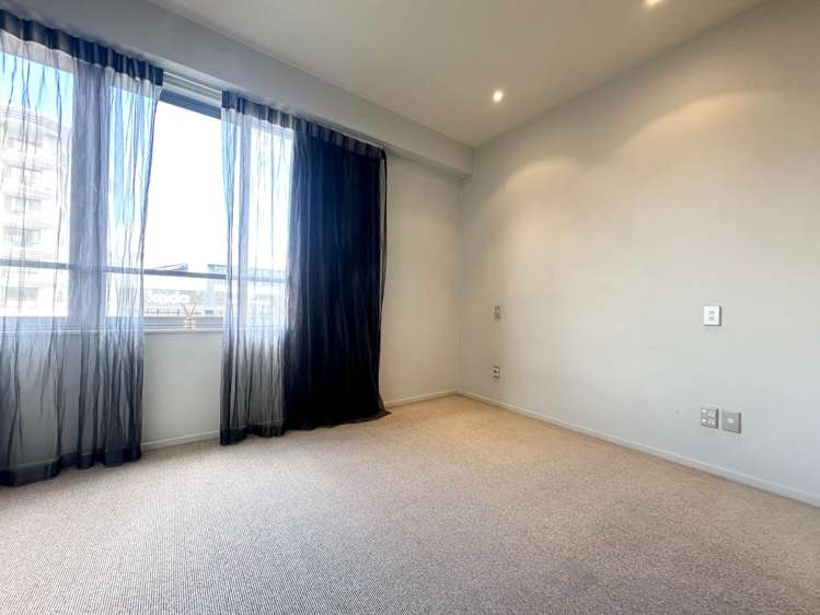 306/88 The Strand Parnell_5