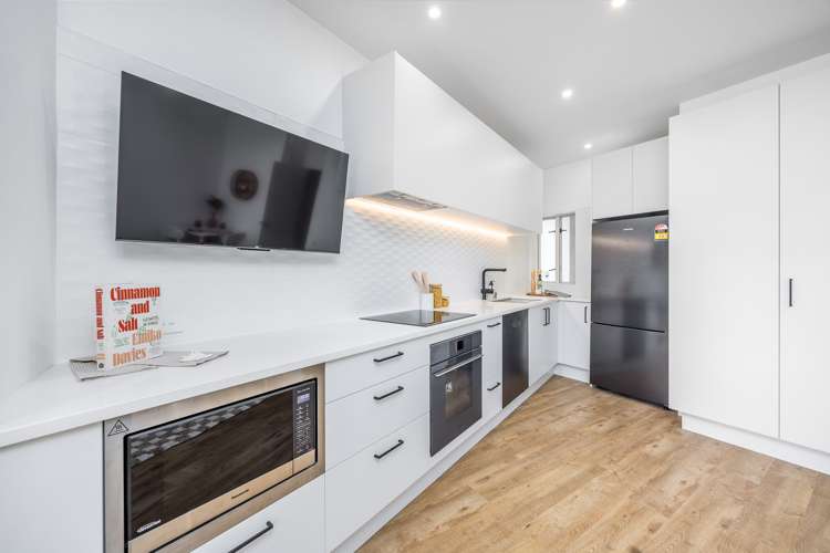 1a/9 Upper Queen Street Auckland Central_3