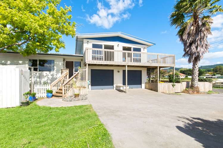 21 Kawakawa Bay Coast Road Kawakawa Bay_2