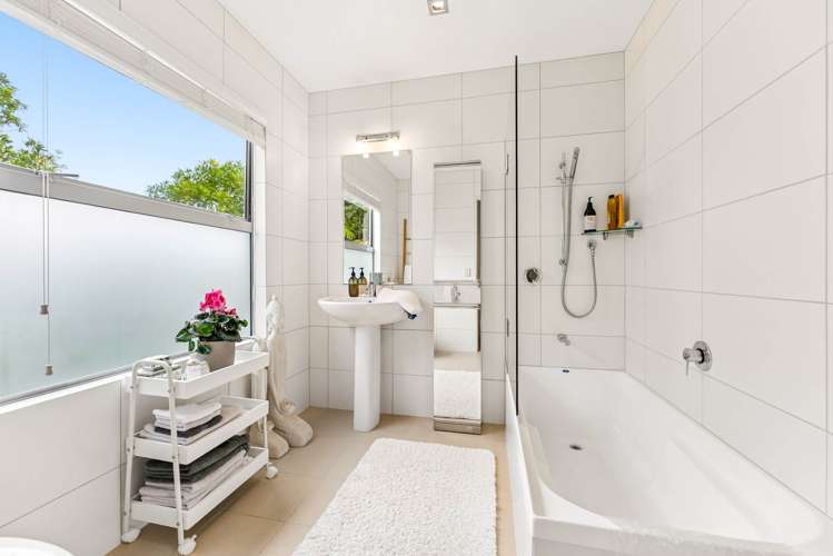 143 Attwood Road Paremoremo_24