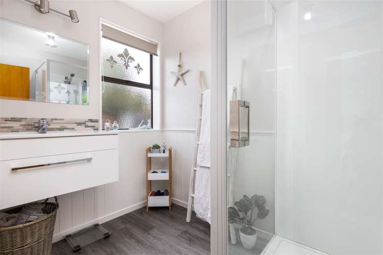 2 Bank Street Springlands_18