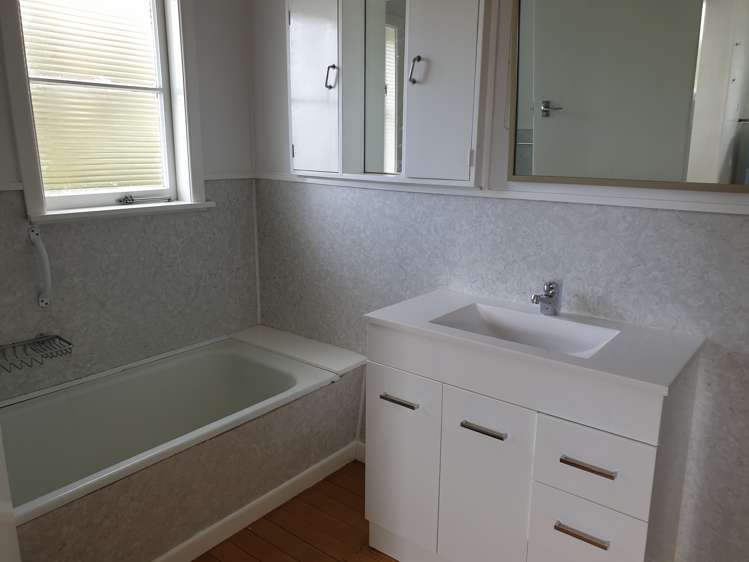 32 View Street Maungaturoto_12