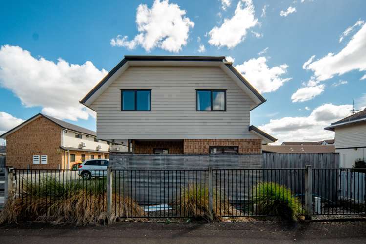 32M Abbotsford Street Hamilton Central_16