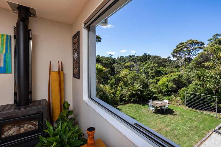 296 Piha Road Piha_53