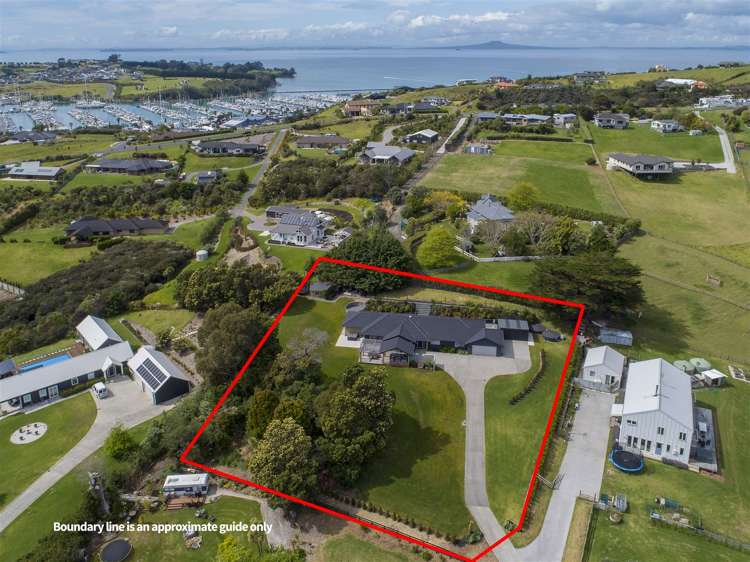 25 Hobbs Road Matakatia_40