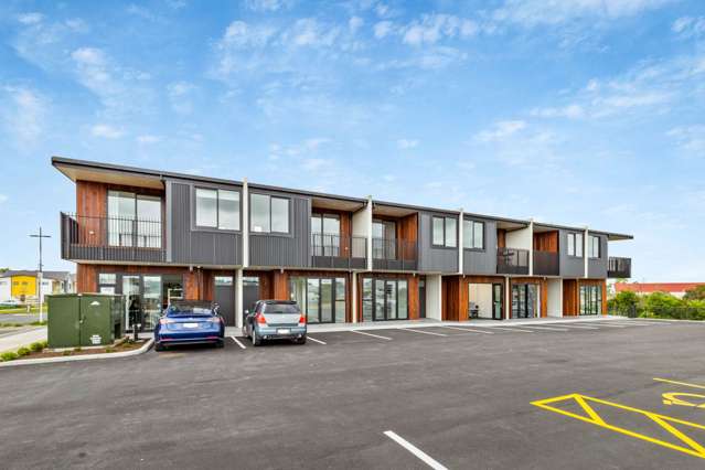 Live Work Units in the heart of Kumeu