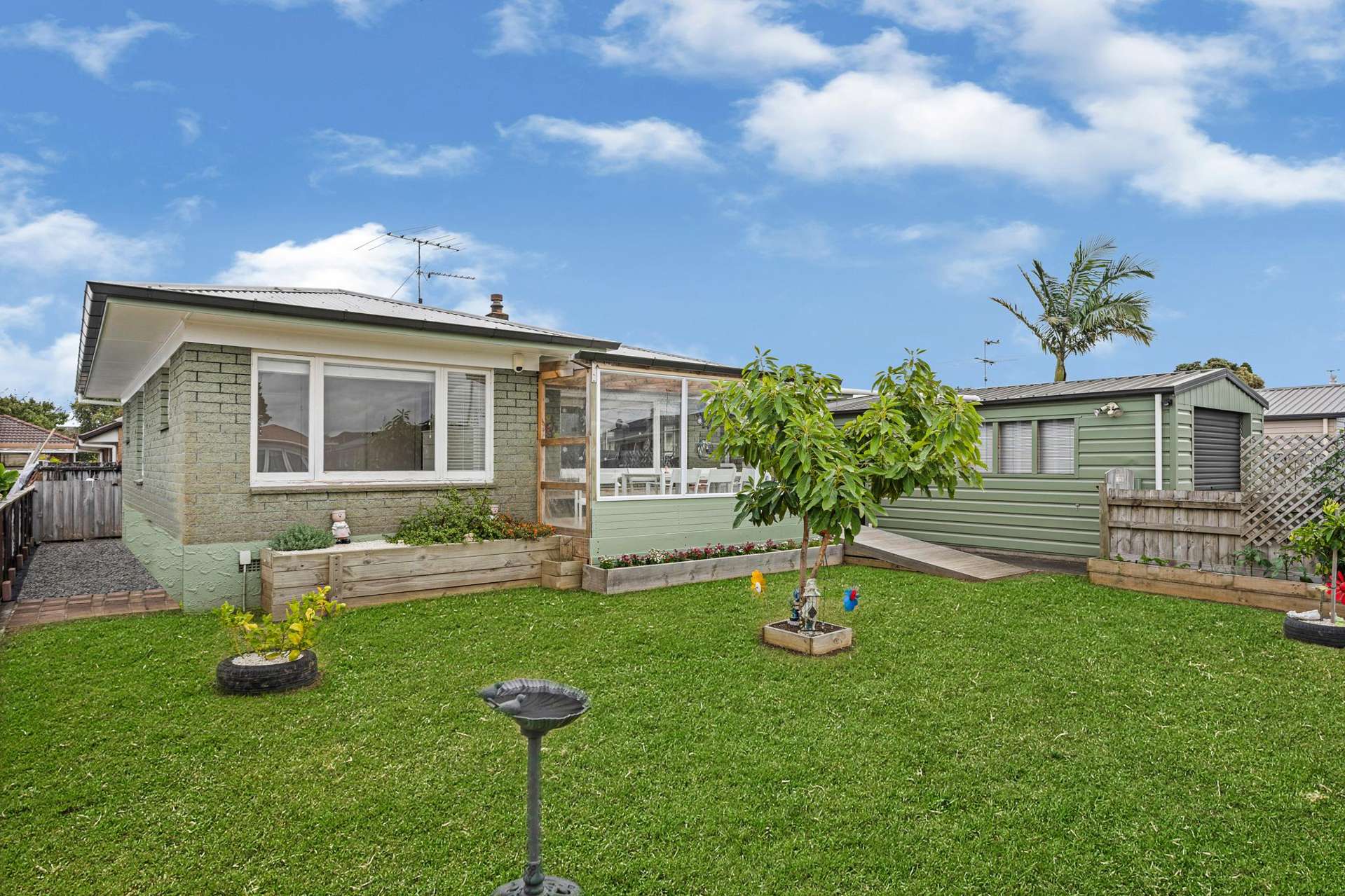 6 Paterson Avenue Pukekohe_0