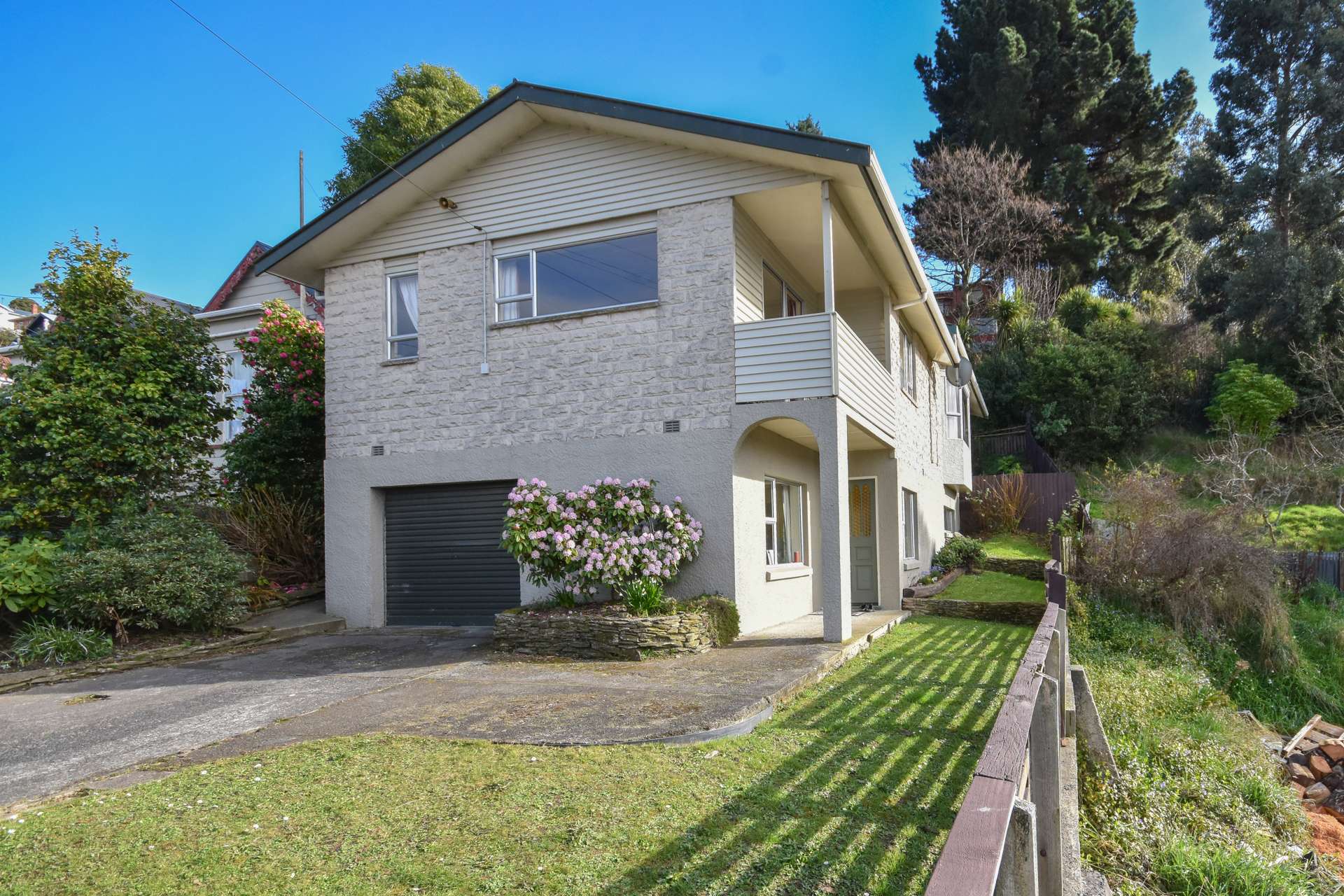 30 Leckhampton Court Clyde Hill_0