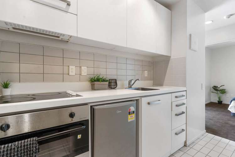 1607/10 Waterloo Quadrant Auckland Central_11