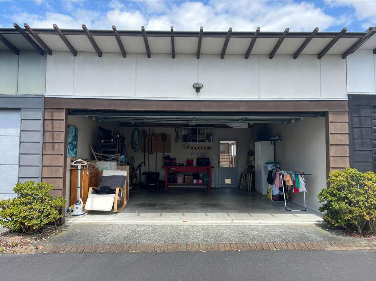 16 Kirikiri Lane East Tamaki_13