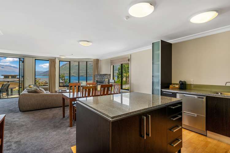 704/34 Lake Esplanade Queenstown_4