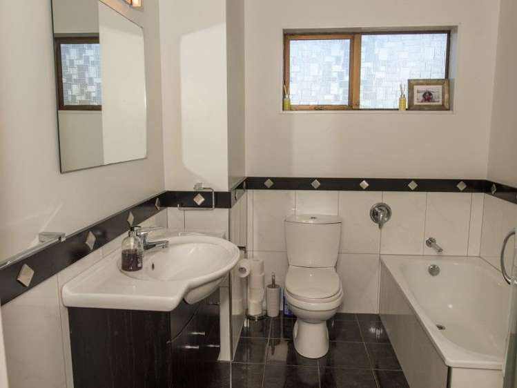 46 Lane Street Allenton_12