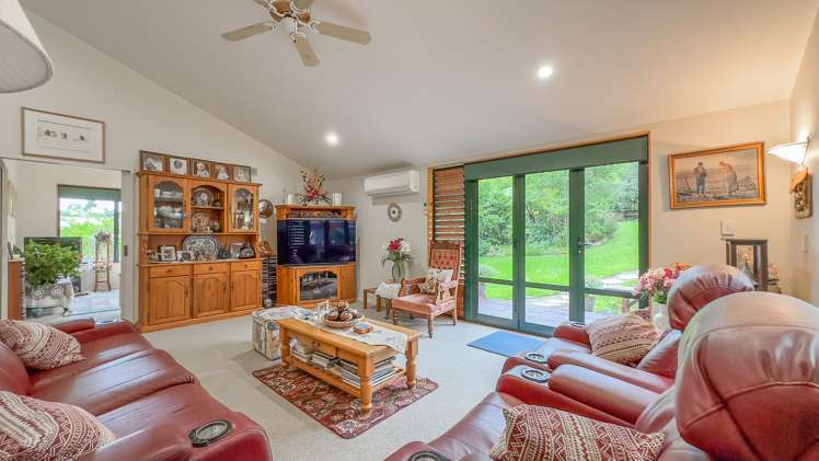 208 Mount View Road_5