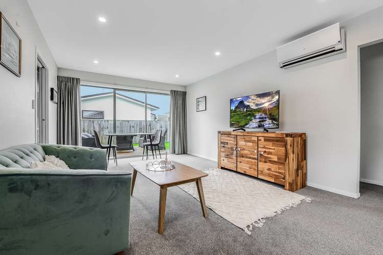 4/209 Tuhikaramea Road Dinsdale_9