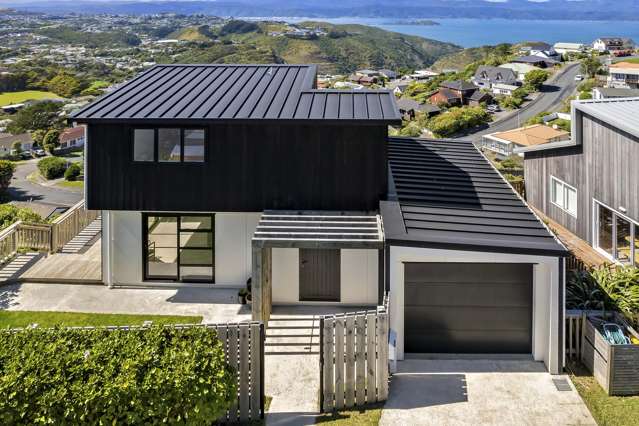 Sun, Space & Spectacular Harbour Views