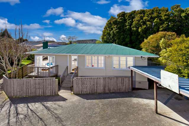 2/7 Vera Road Te Atatu South_3