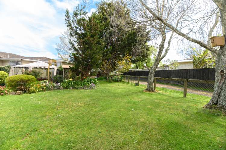16 Pukeroa Place Papakura_23