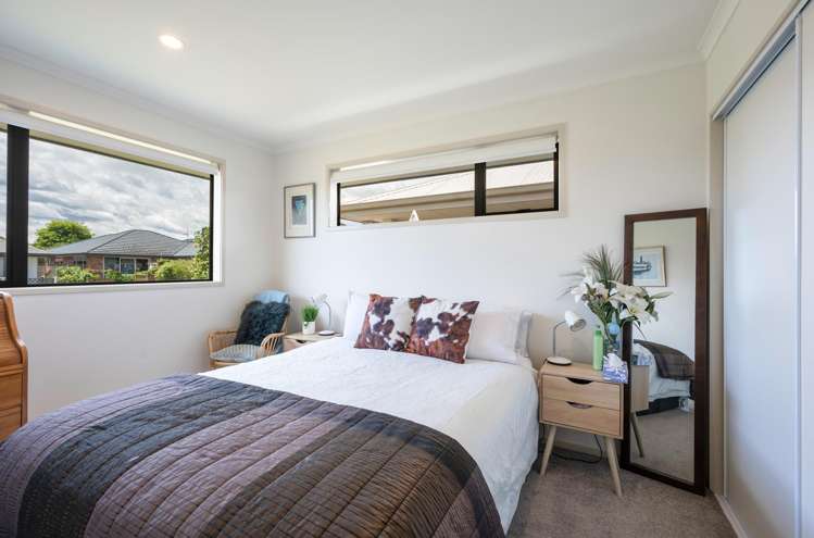 13 Ivy Crescent Richmond_8