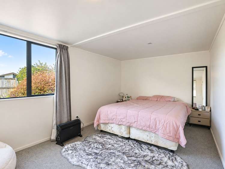 64 & 64A Aurora Terrace Hillcrest_12