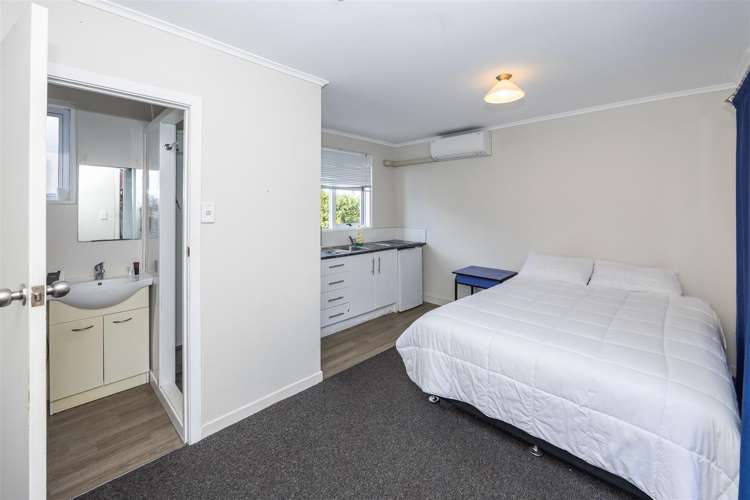 265, 275 & 277A-C Te Rapa Road Beerescourt_20