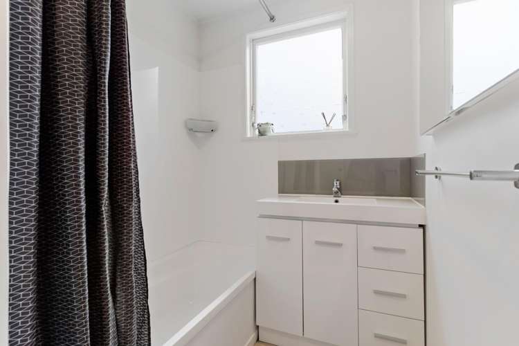 59 Taurus Cres Beach Haven_12