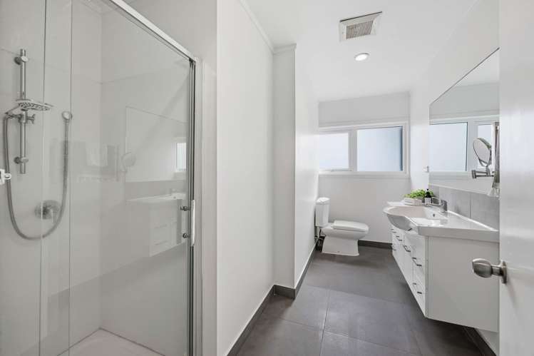 26 Pickwick Parade Mellons Bay_23