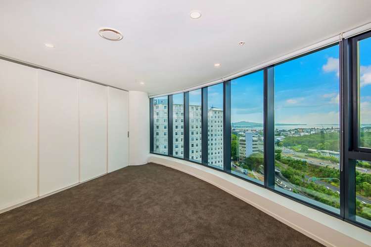 902/18 Saint Martins Lane Grafton_15