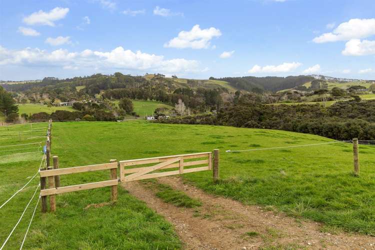 154 Muriwai Valley Road Waimauku_21