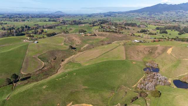 35 Grove Access Road Karamu_2