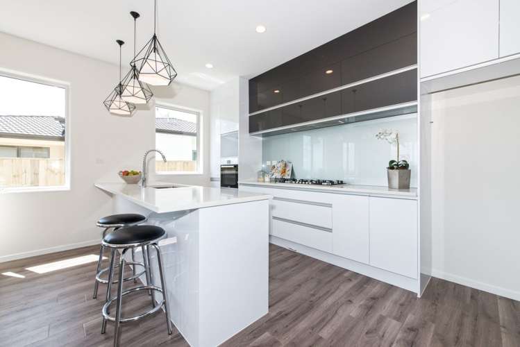 12 Ruth Craig Place Stanmore Bay_6