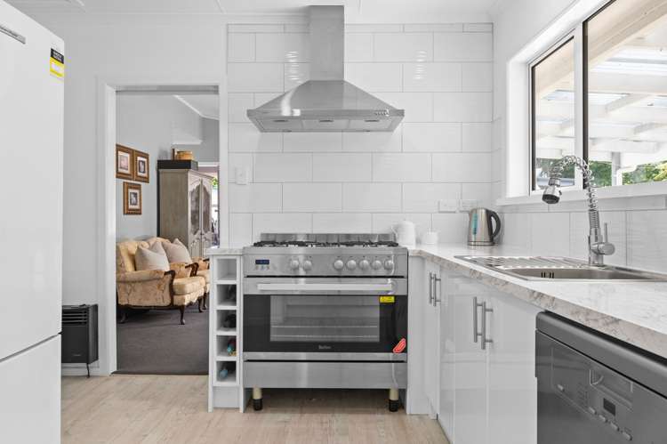 4 Sutton Crescent Hillcrest_2