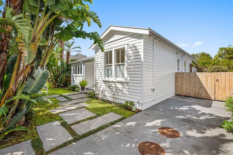 5 Calgary Street Sandringham_11