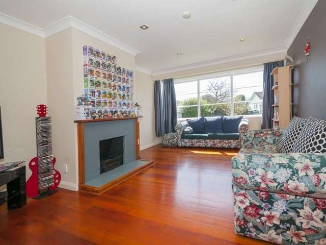 54 Waddington Drive Naenae_2