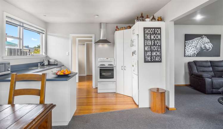 72 Kathleen Crescent Hornby_2