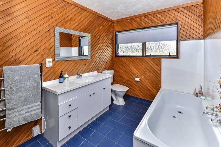 17 Gleneagles Grove Wattle Downs_9