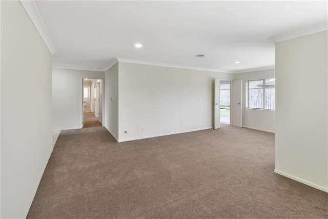 16 Kalmore Place Flat Bush_3