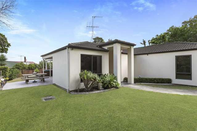 2/44 Claude Road Hillpark_3