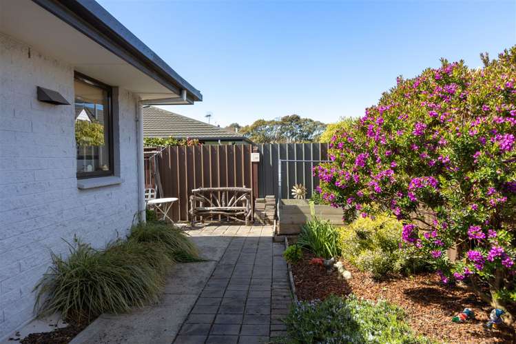 2/53 Brooklyn Drive Redwoodtown_13
