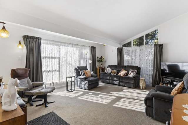 7 Fairclough Road Beach Haven_4