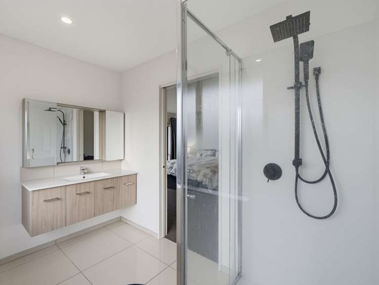 23 Wellington Street Ashley_15