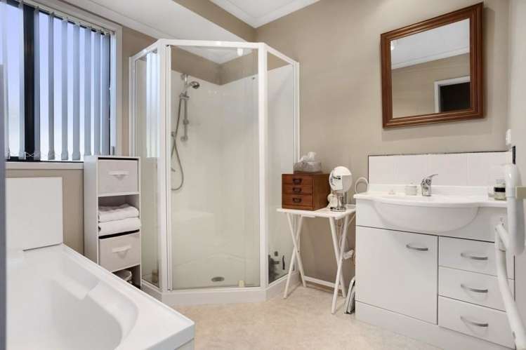 2 Grace Avenue Leamington_8