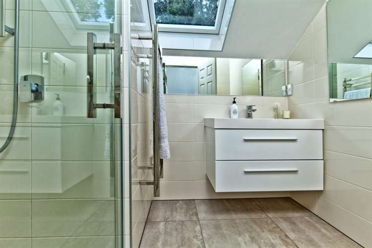 42 Williamson Avenue Belmont_16